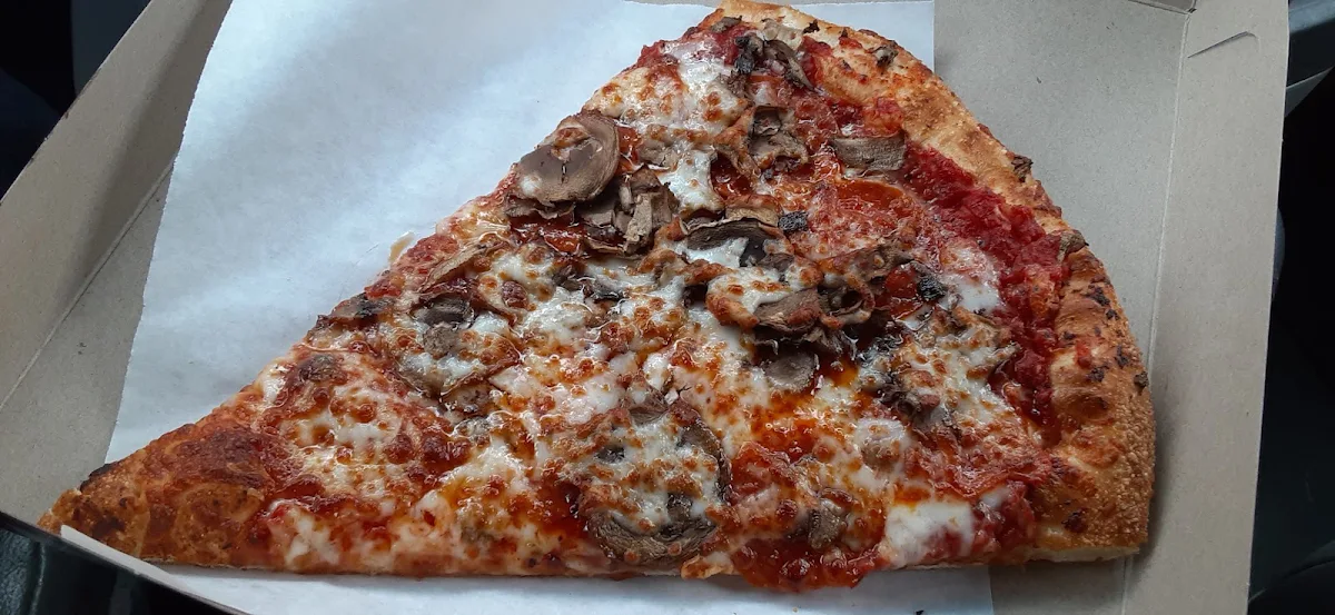 Pizza Sauce with Mushroom Pizza