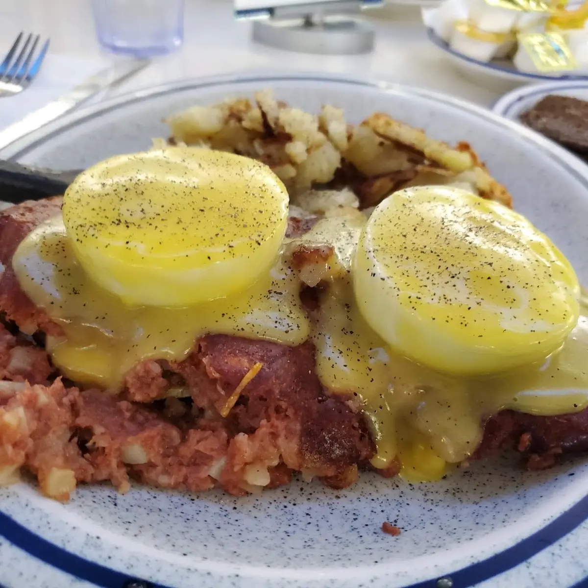 Corned Beef Hash Eggs Benedict