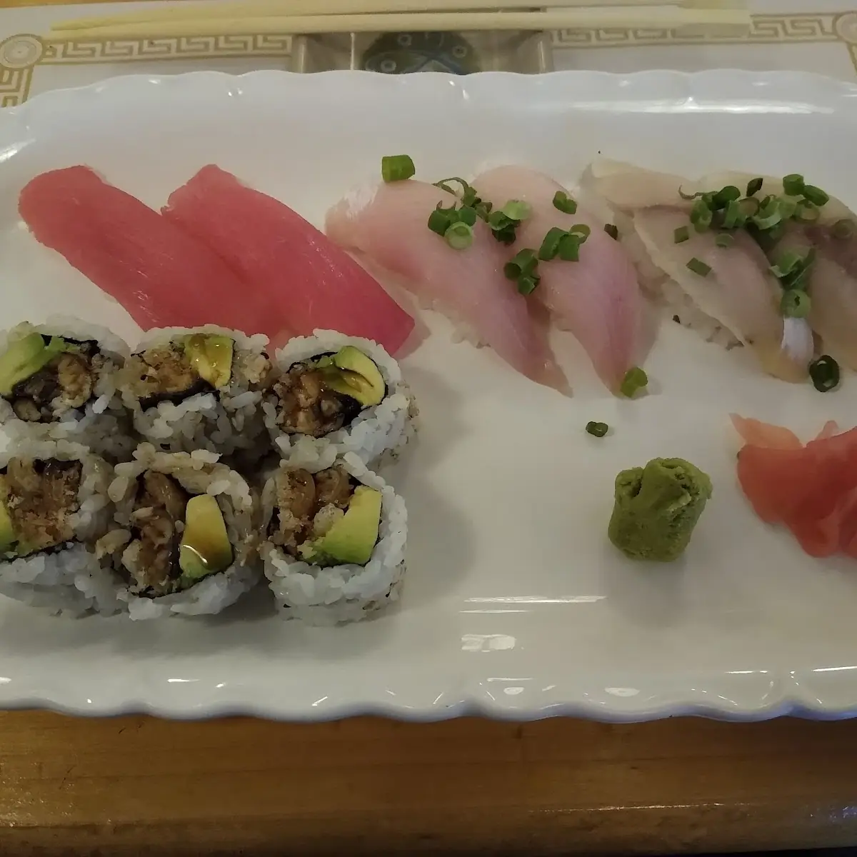 Yellow Tail & Scallion Roll
