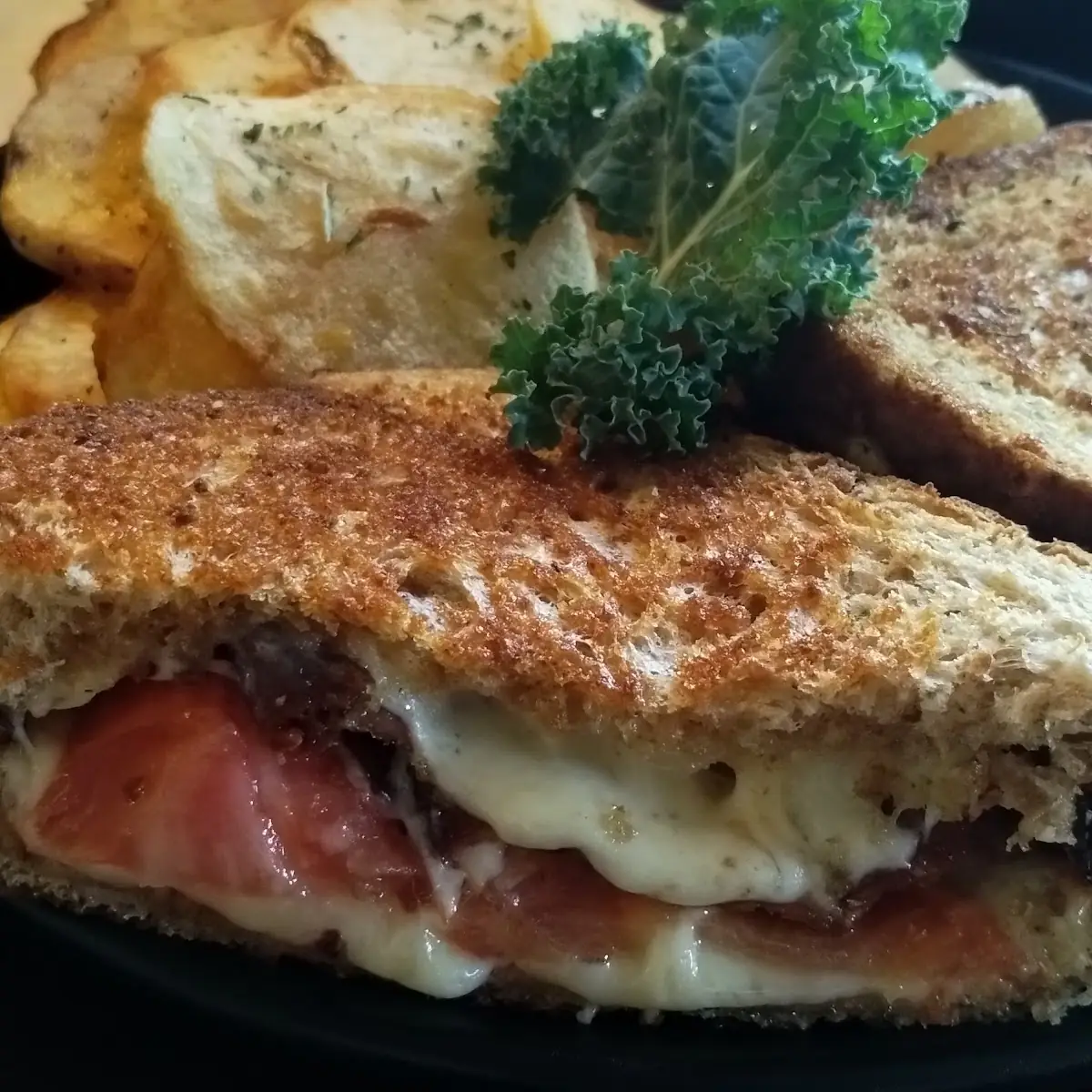 Grilled Cheese with Tomato