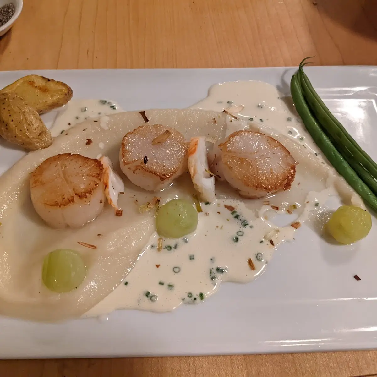 Seared Scallops with Pureed Cauliflower