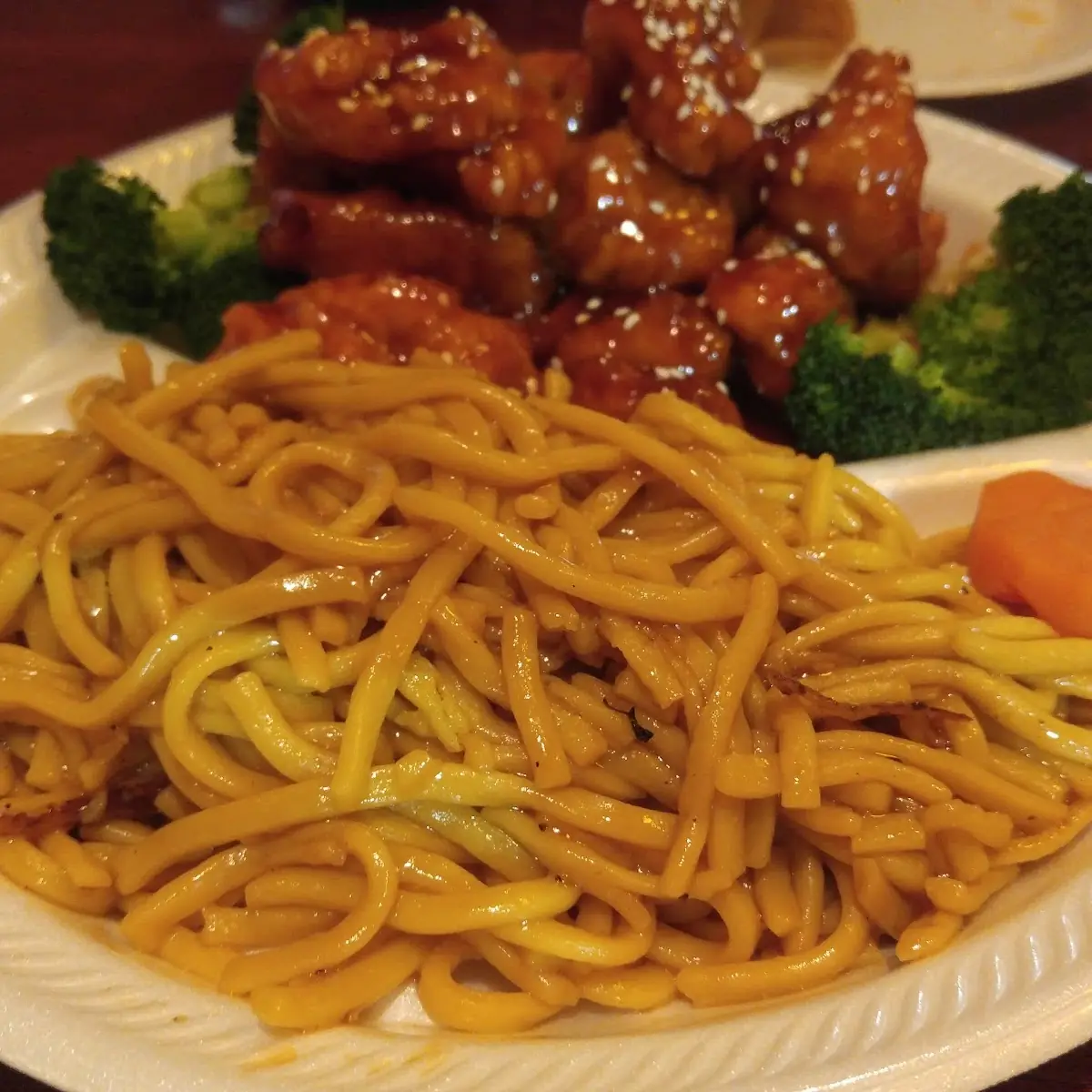 Chicken Lo Mein