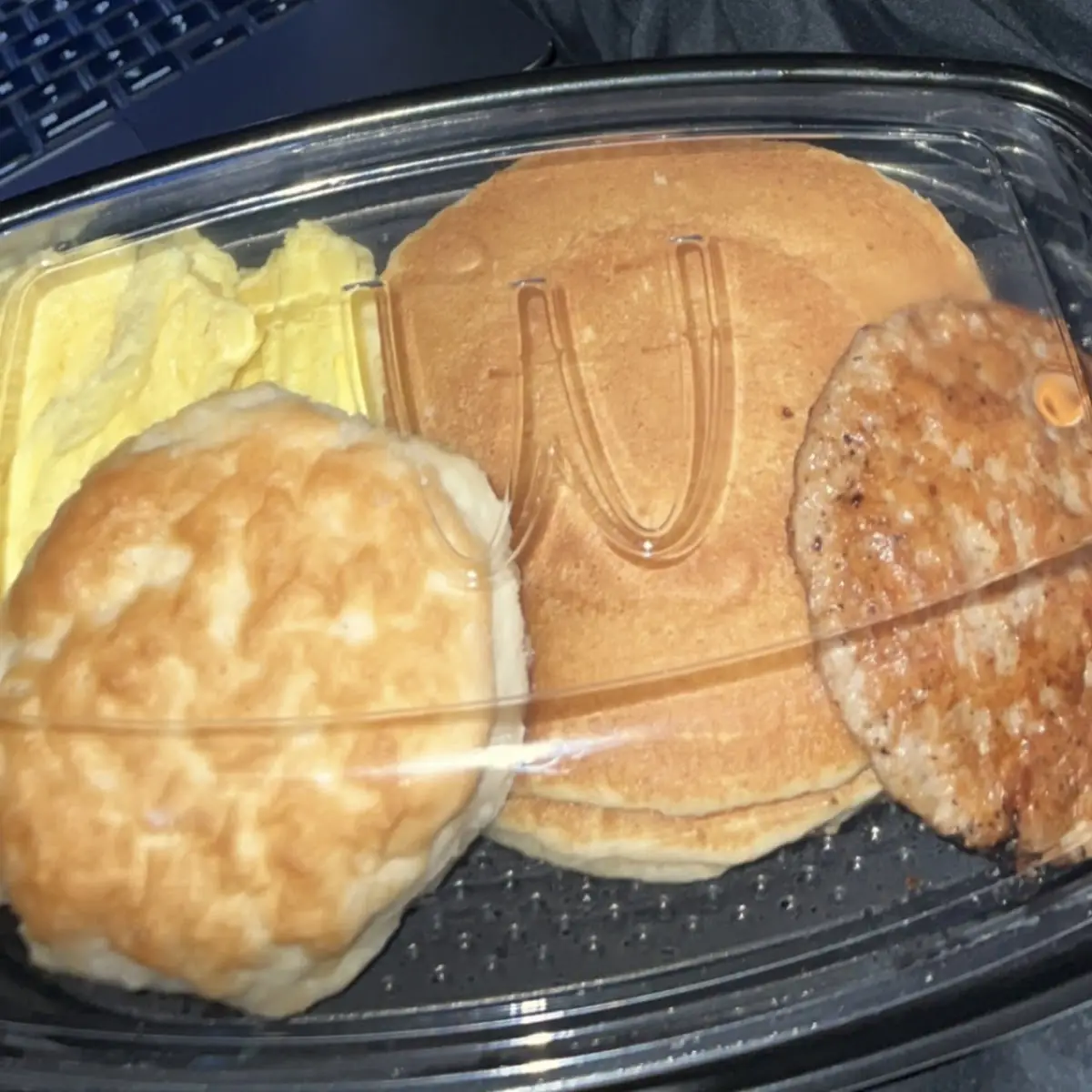 Big Breakfast with Hotcakes