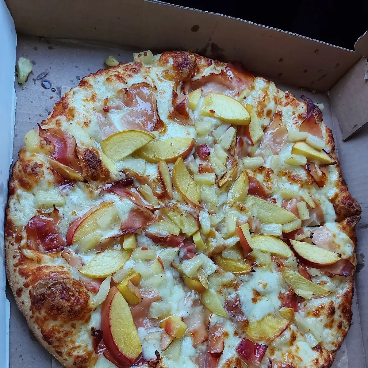Peaches N Cream Pizza Pineapple Substituted for Jalepenos