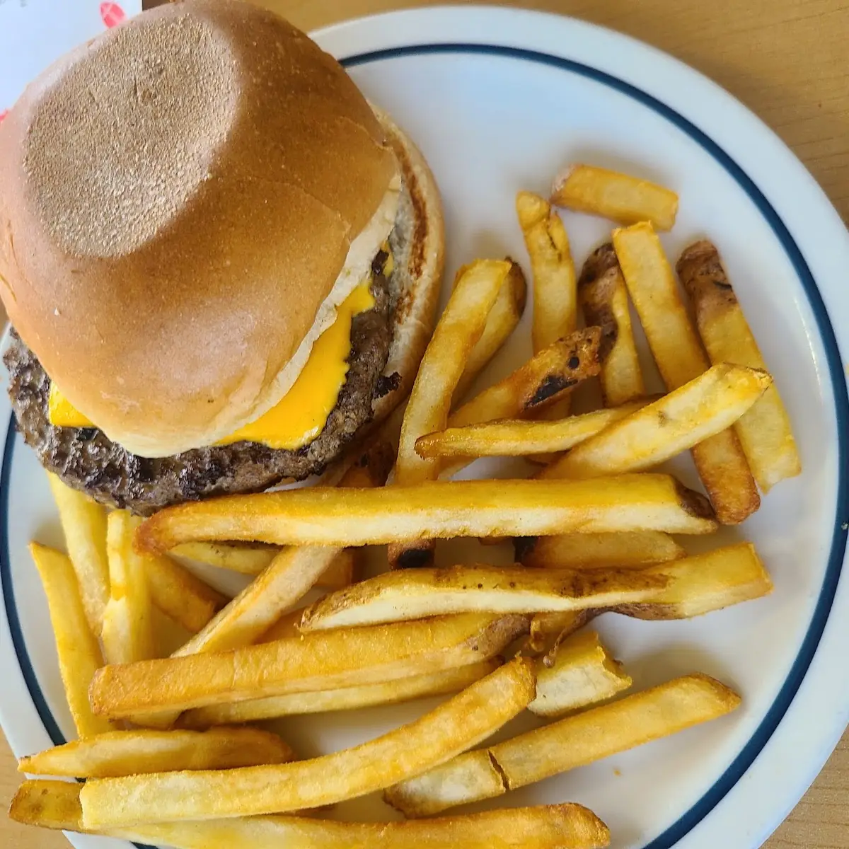 Kids Cheeseburger