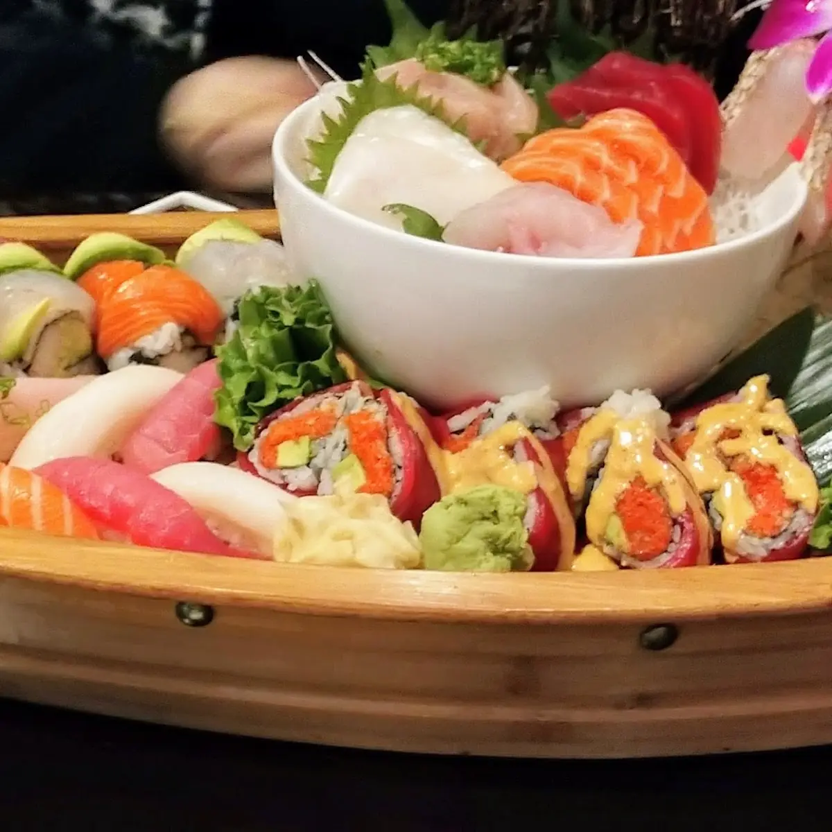 Sushi &Sashimi Combination