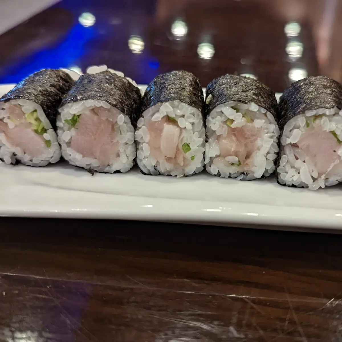 Yellowtail Scallion Roll
