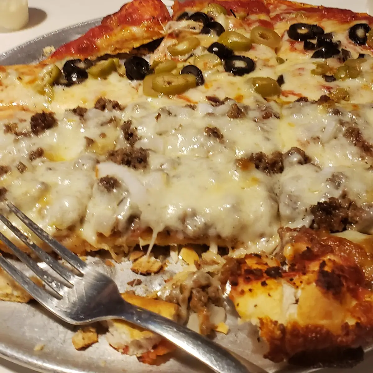 Black Olive Oinon and Sausage Pizza