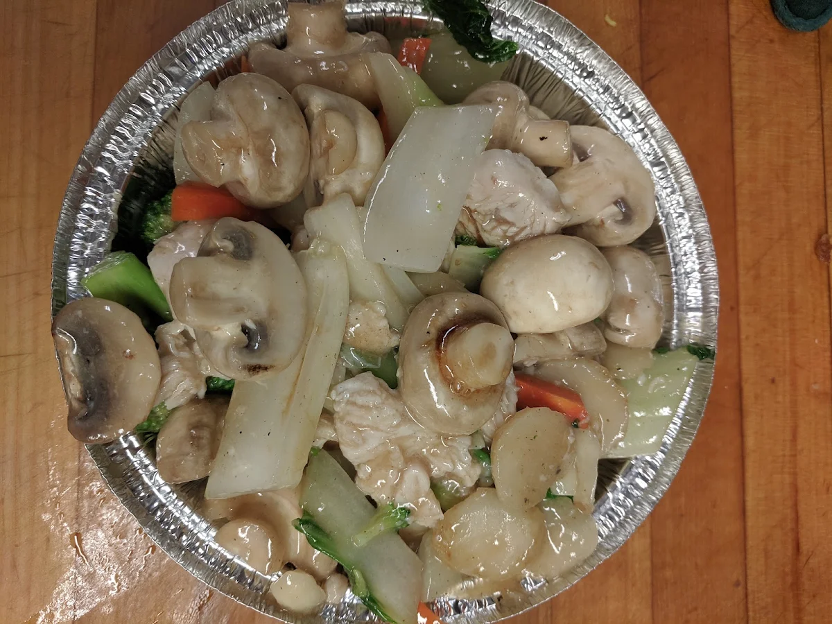 Moo Goo Guy Pan