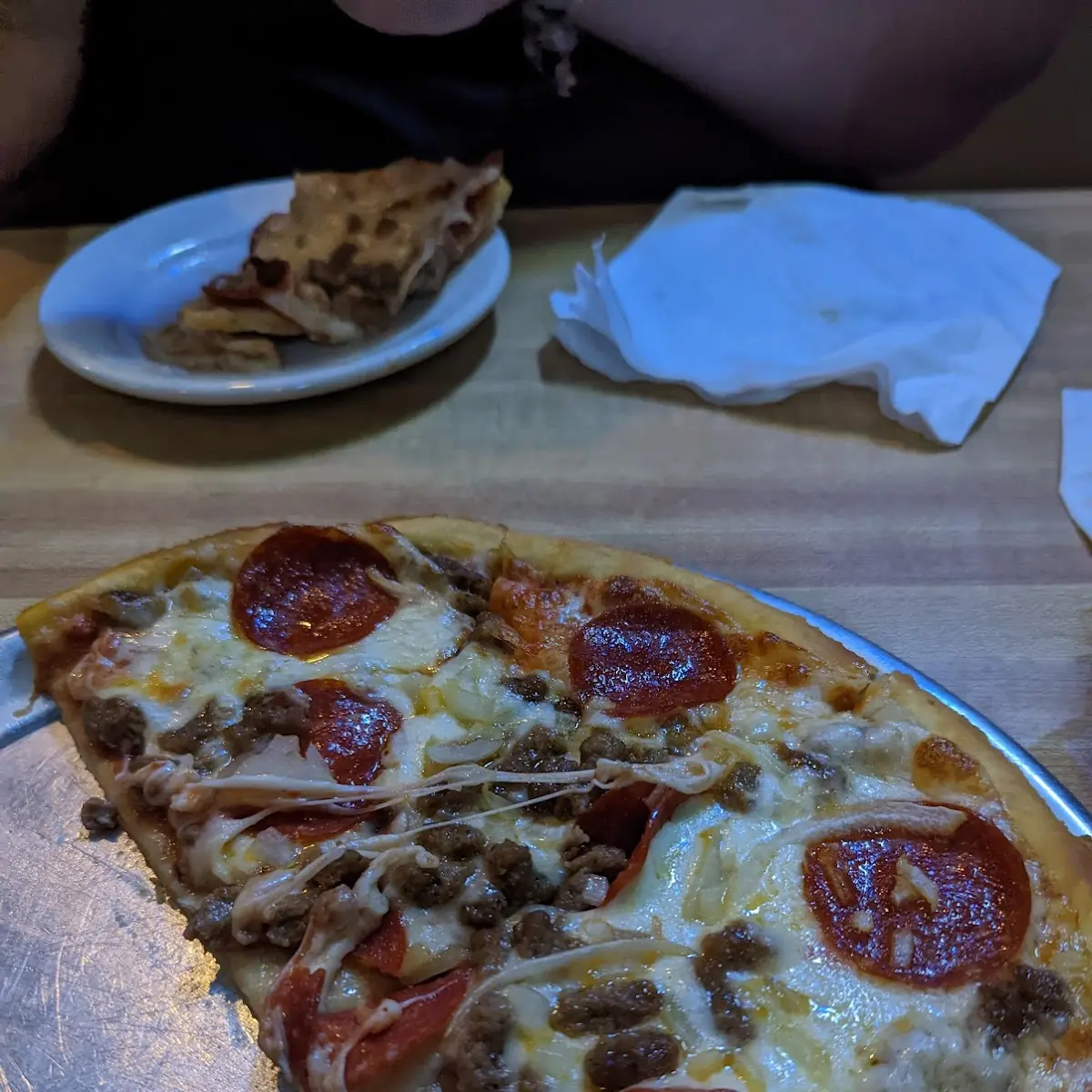 Pepperoni Hamburger Onion Thin Crust Pizza