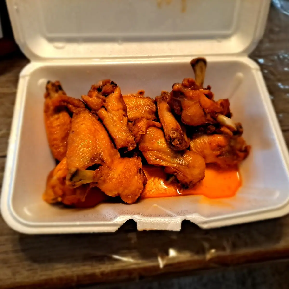 Six Buffalo Wings Lunch