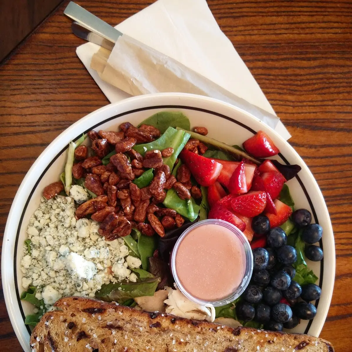 Berry Pecan Salad