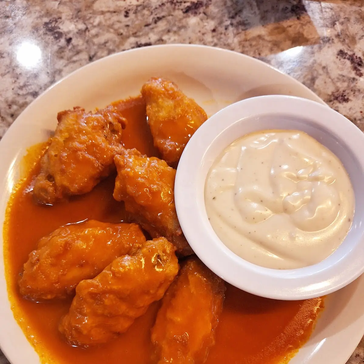8 Chicken Wings