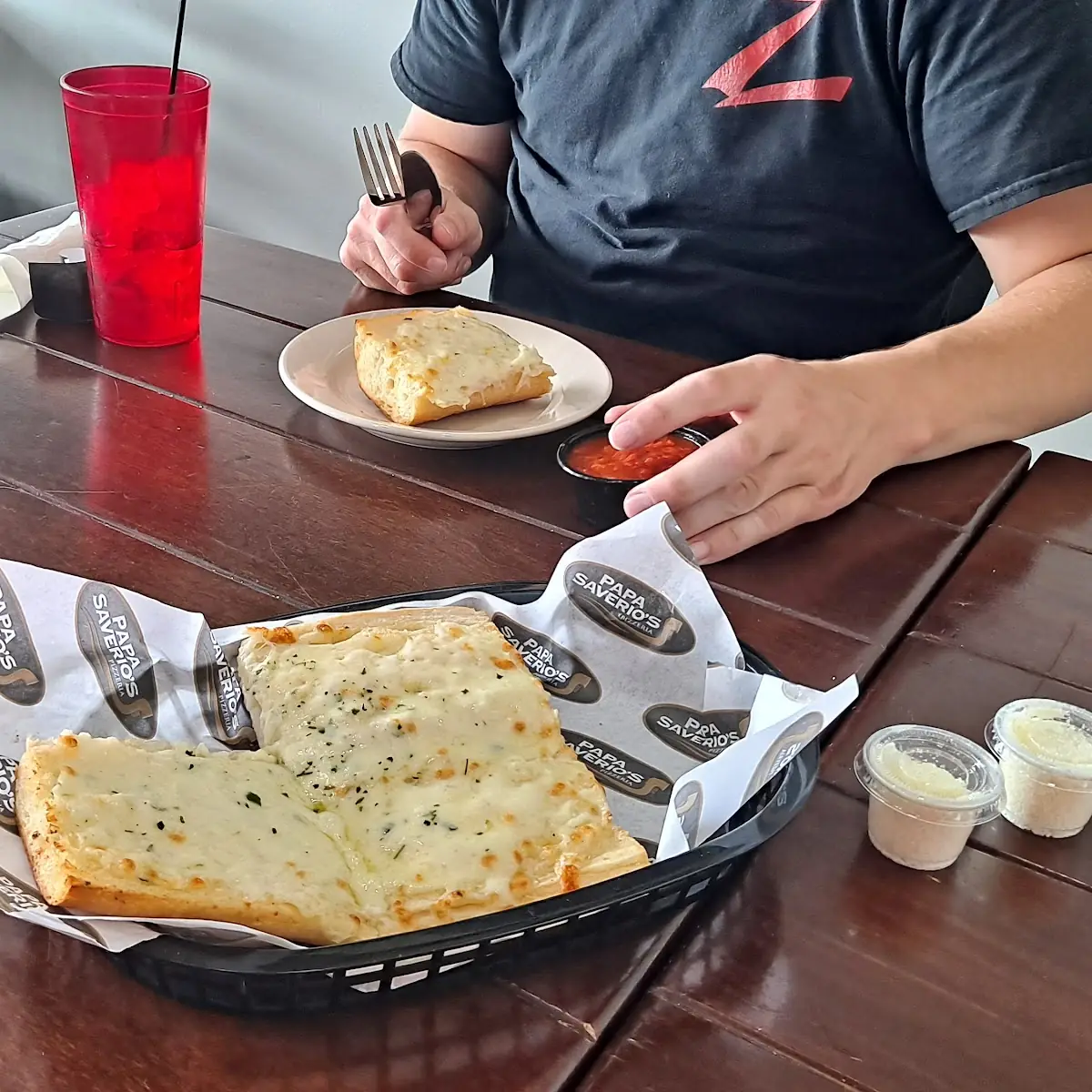 Cheesy Garlic Bread Appetizer with Marinara Sauce
