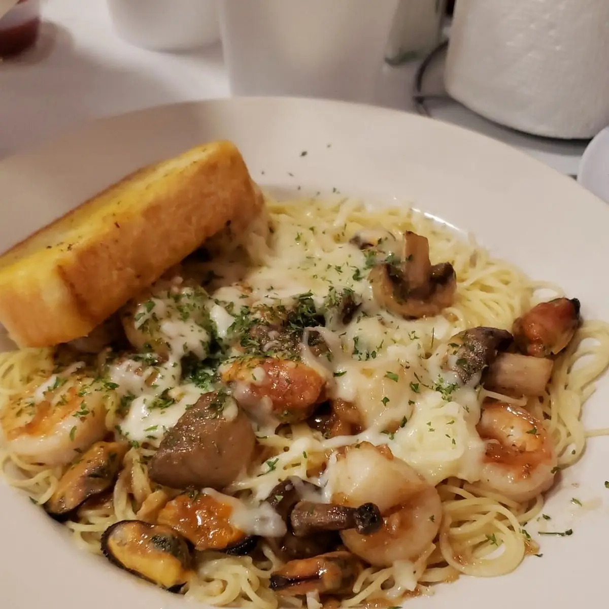 Combo Seafood Pasta