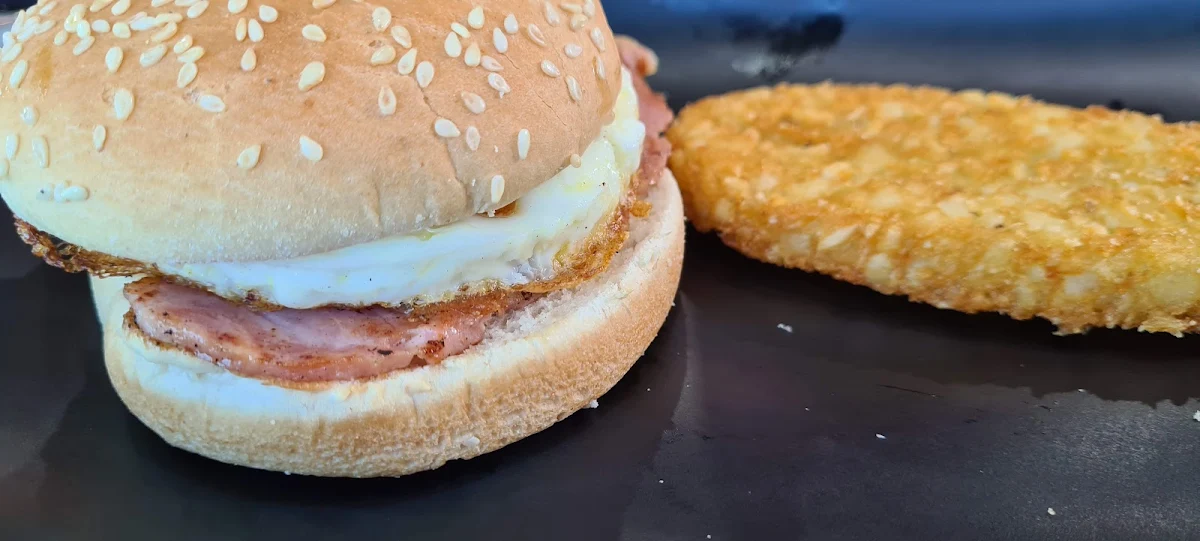 Bacon & Egg Burger, Oporto Tamworth Drivethru