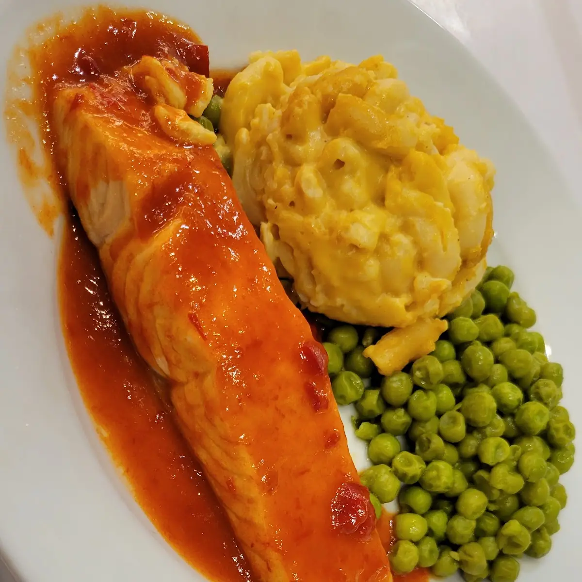Salmon with Red Pepper Sauce