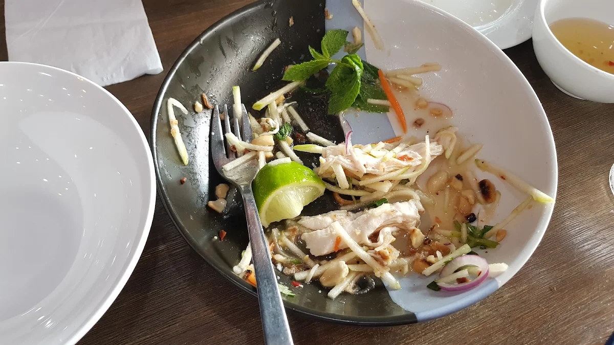 Green Apple Chicken Salad, Viet'z Eatery