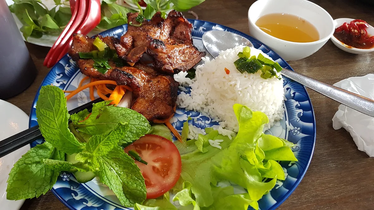 Pork Chops with Rice, Viet'z Eatery
