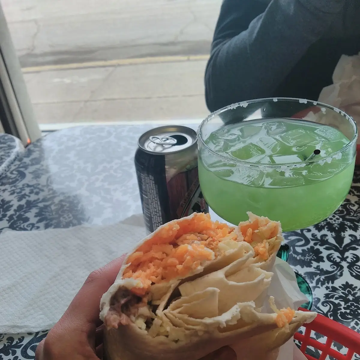Tostada de Pollo / Chicken Tostada