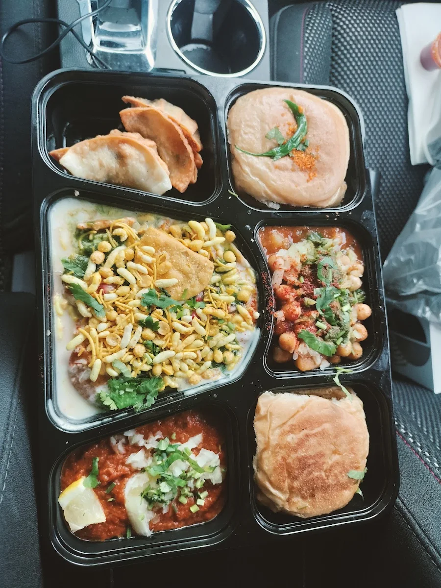 Dil SE Desi Thali 5 Chaats in 1