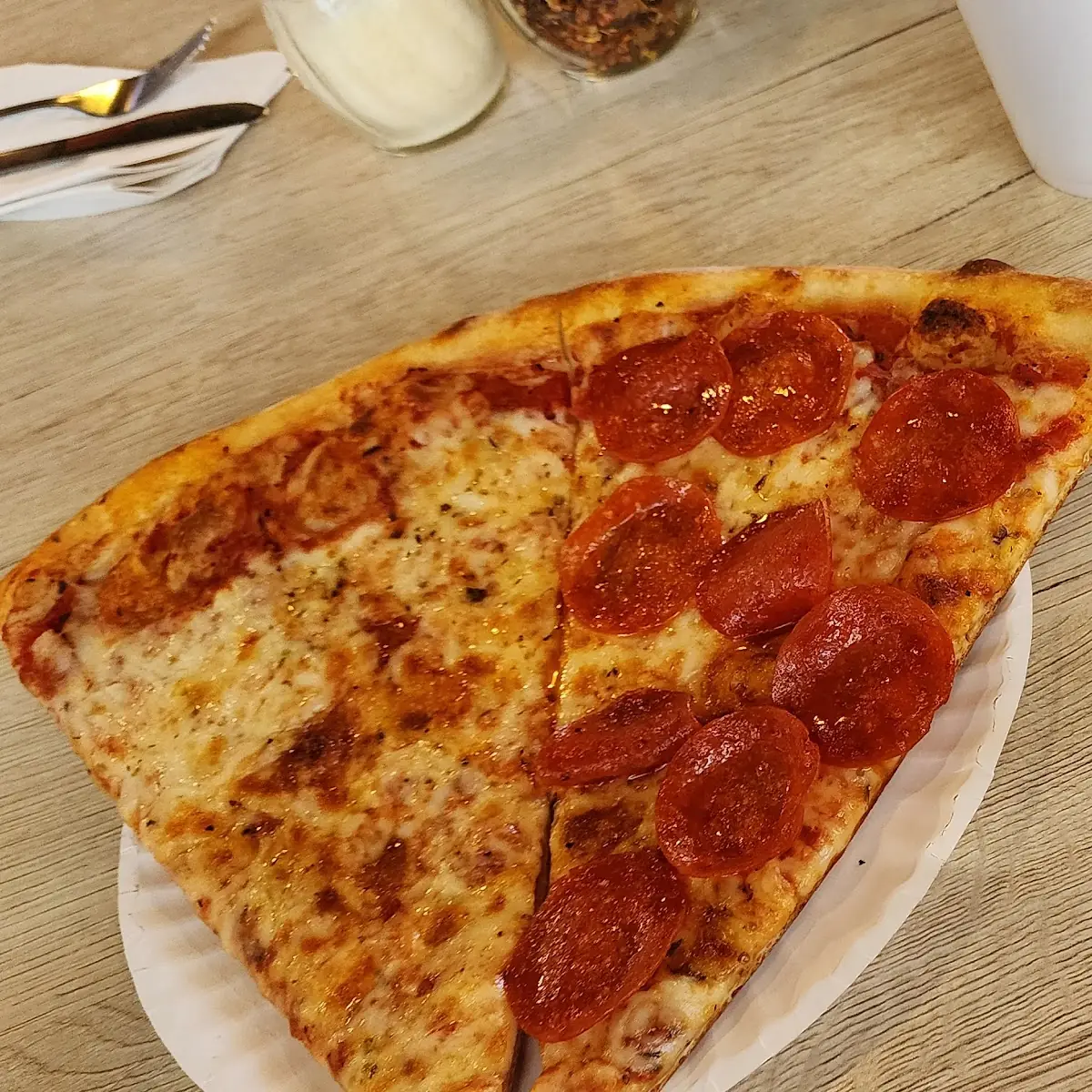 Hot Honey Pepperoni Pie 18 Inch Only
