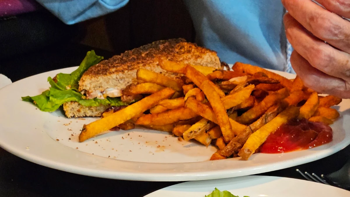 blt, The Station