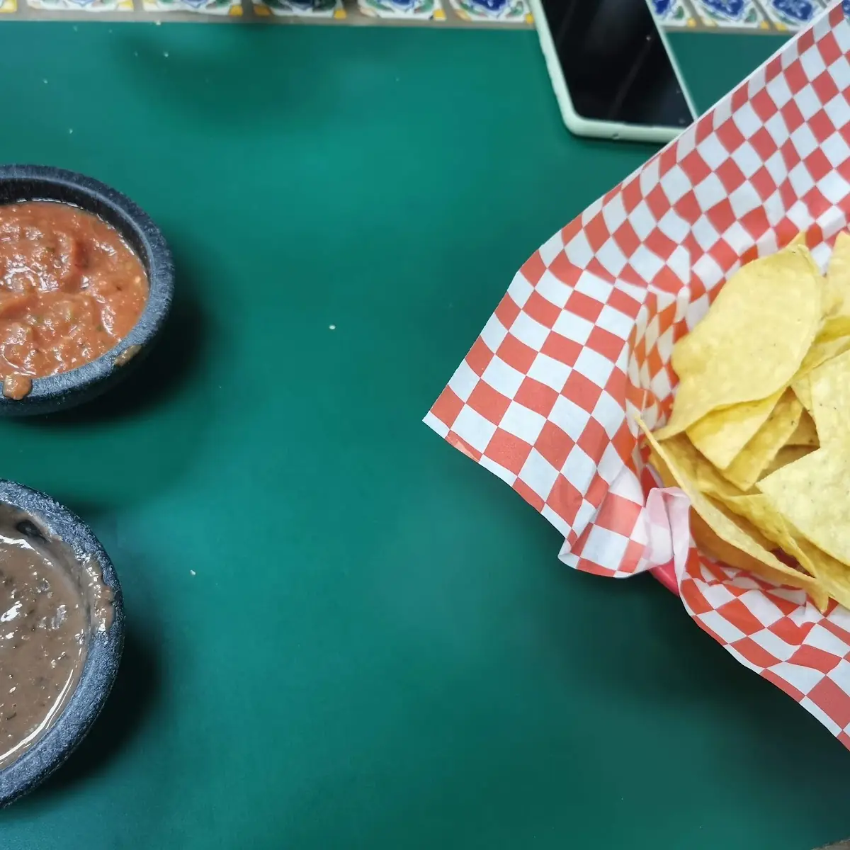 Salsa Verde or Roja