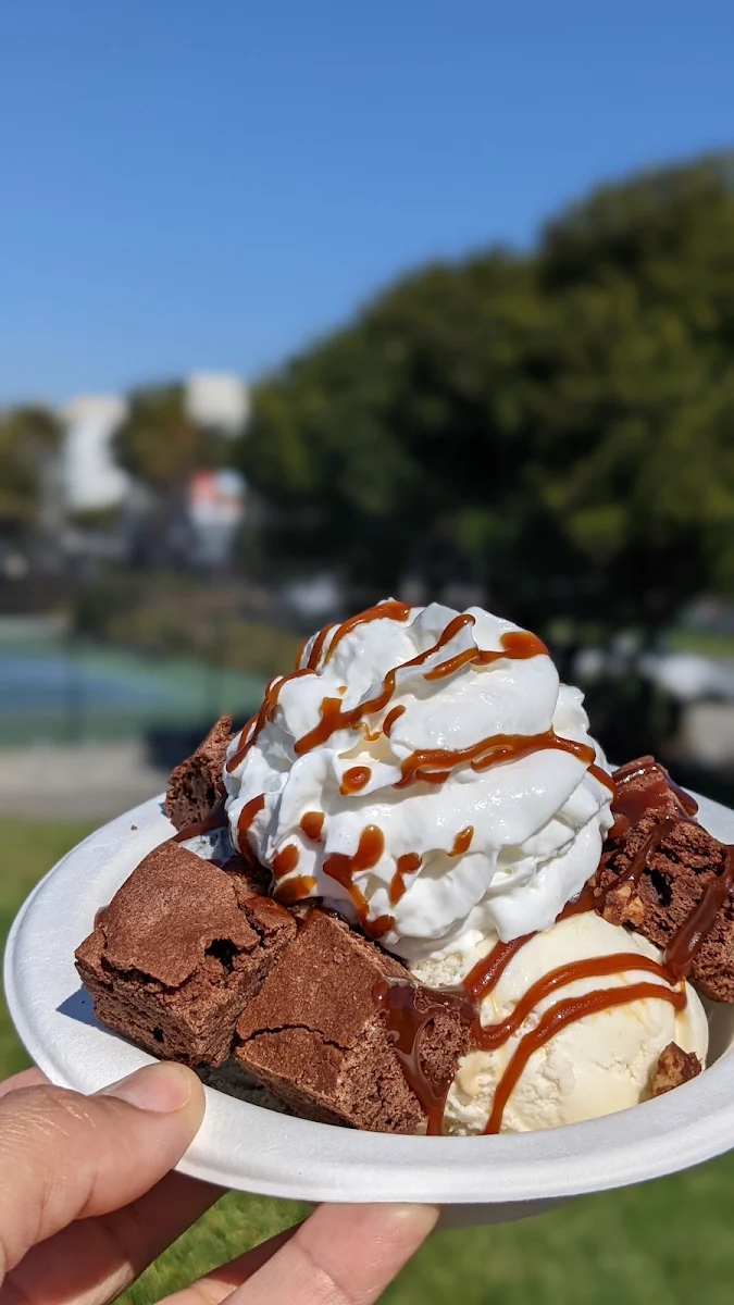 Brownie Sundae