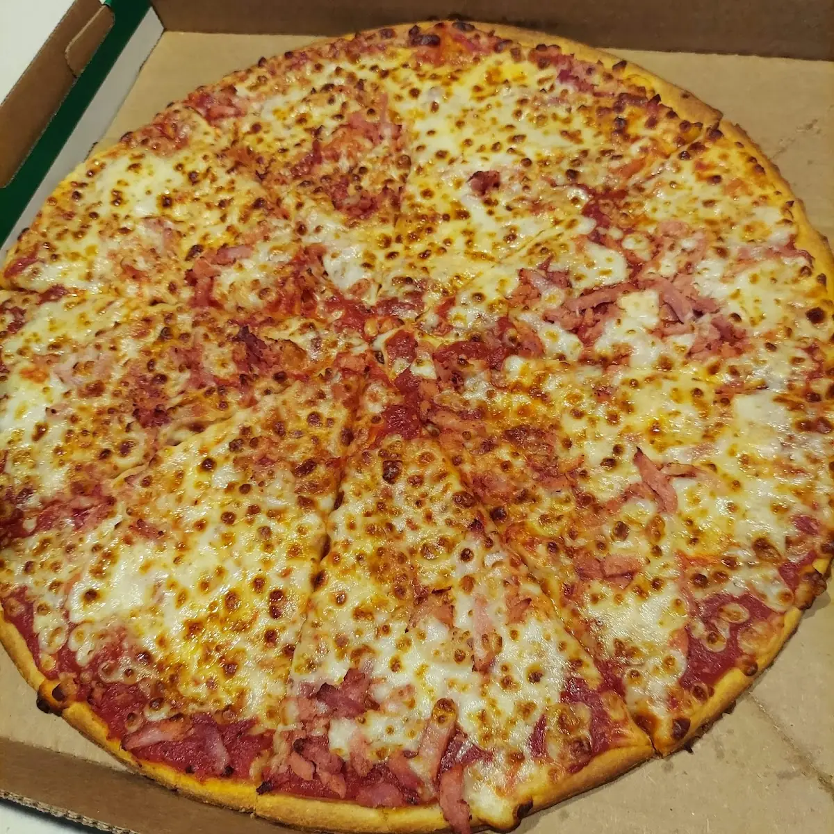 Thin Crust Ham & Pineapple Pizza