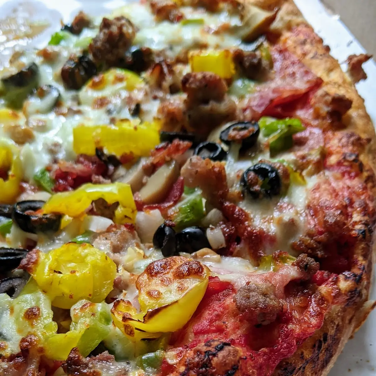 Super Deluxe Pizza