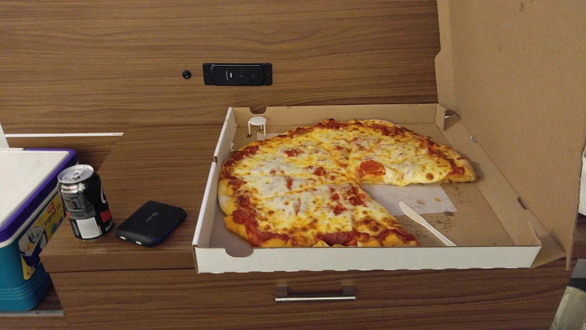Medium Pepperoni Pizza