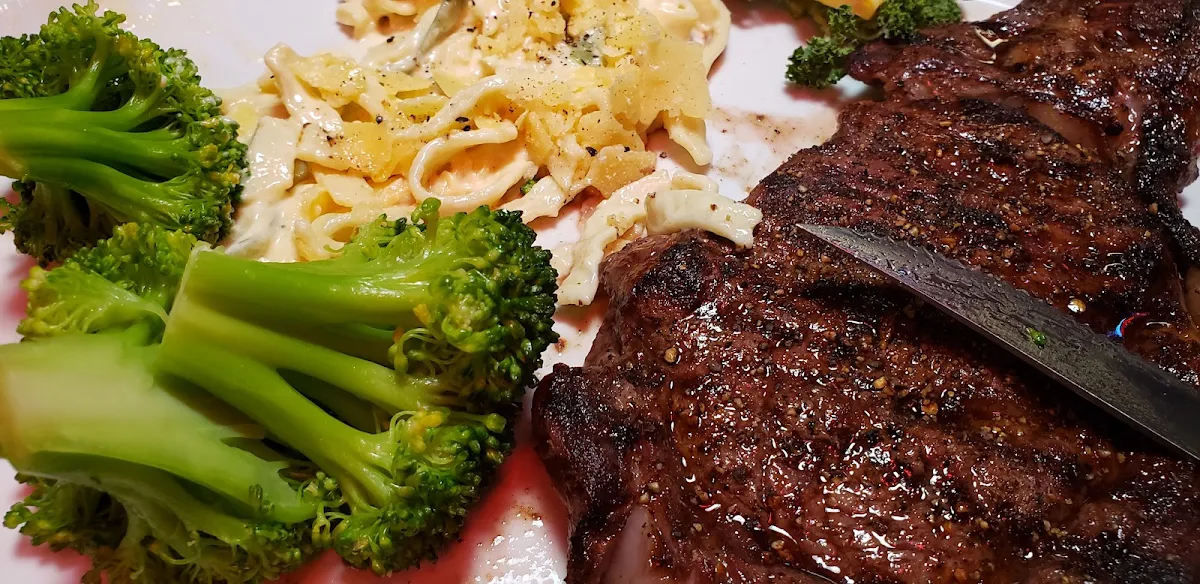 Ribeye with Broccoli and Fettuccine Alfredo