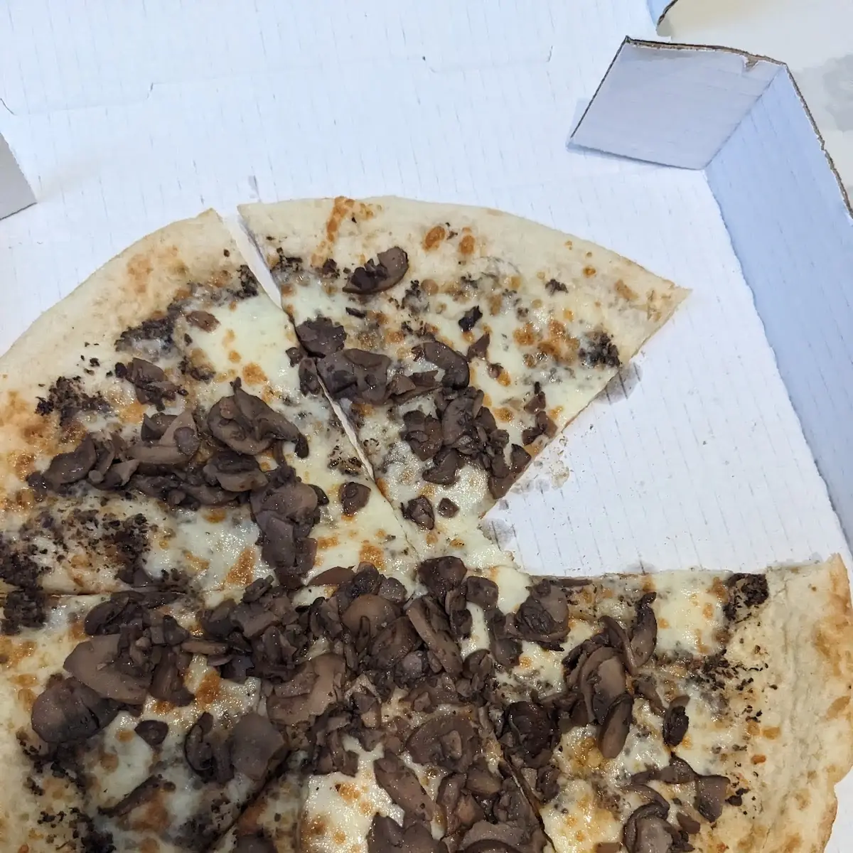 Tartufo & Funghi Pizza