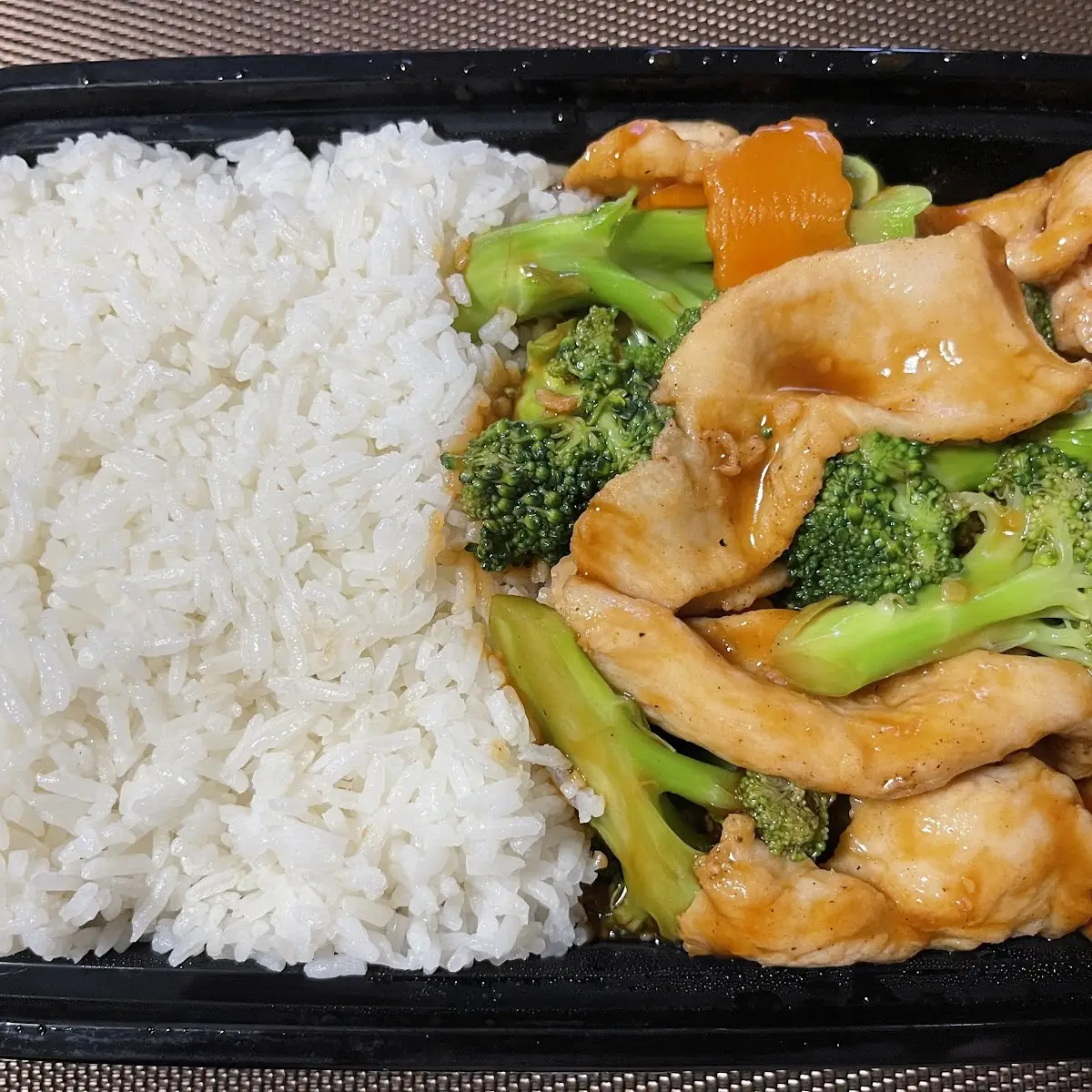 Steamed Chicken Broccoli