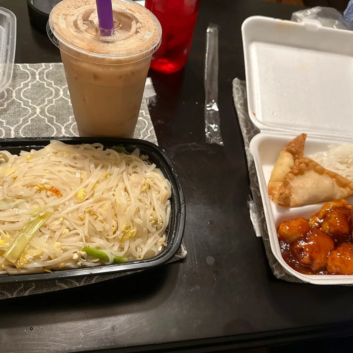 House Rice Noodle Shrimp & Chicken