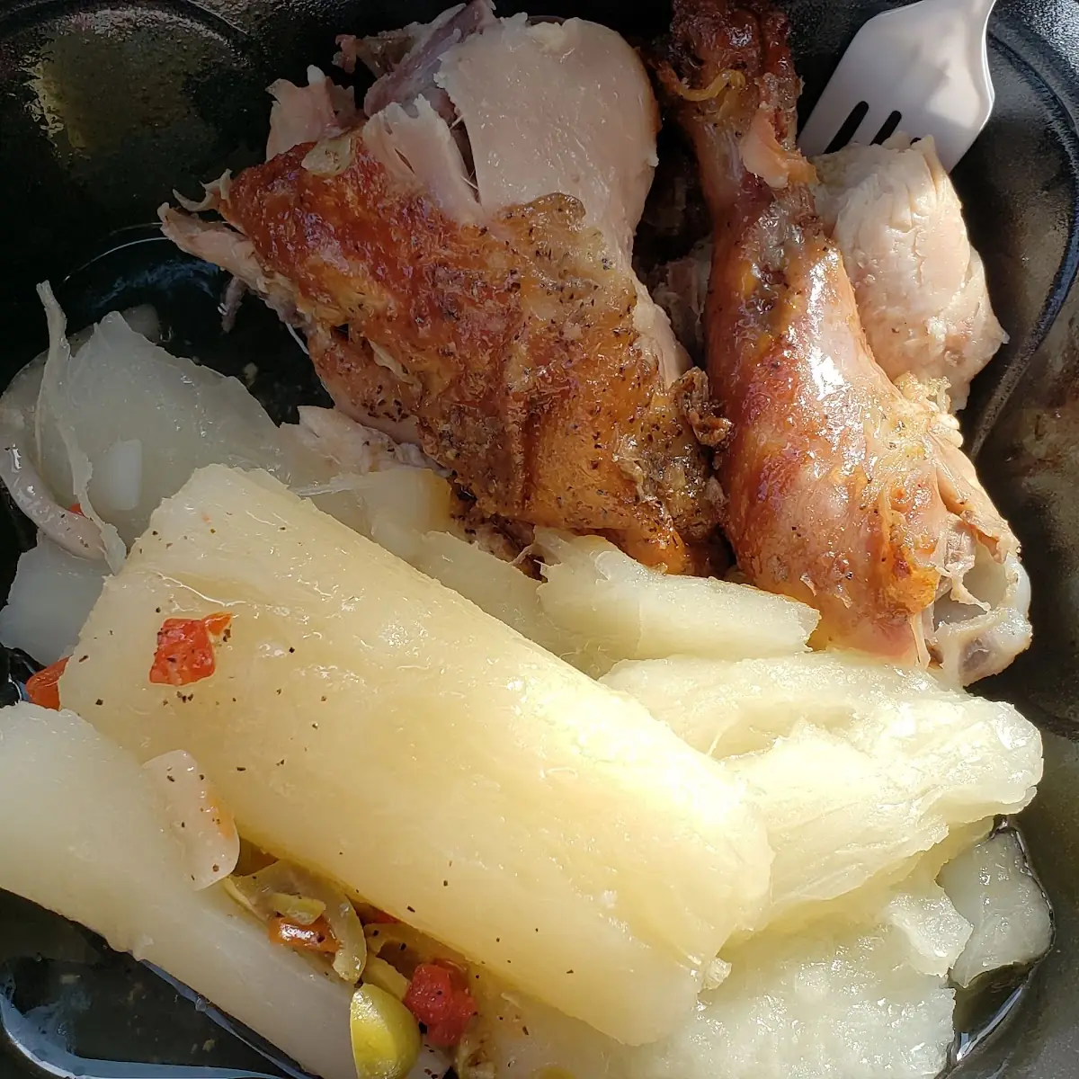 Pollo Asado Con Yuca