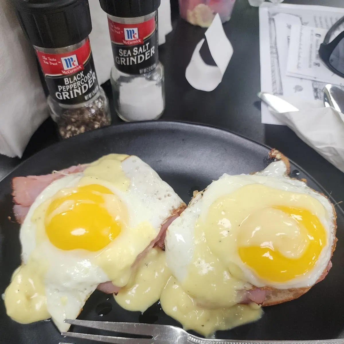 Eggs Benedict
