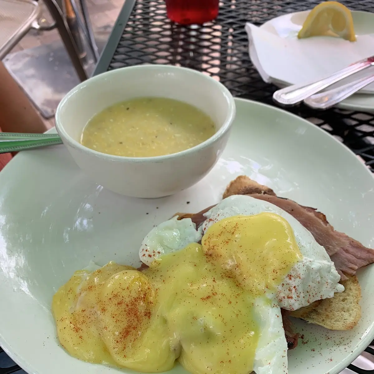 Eggs Benedict