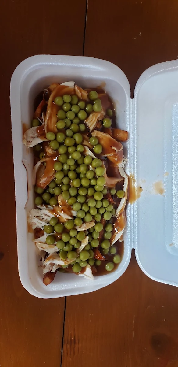 Poutine Galvaude, Cantine chez mom