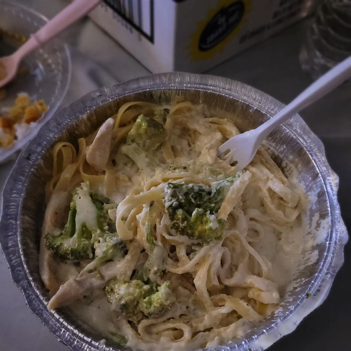 Alfredo Fettuccine with Chicken and Broccoli