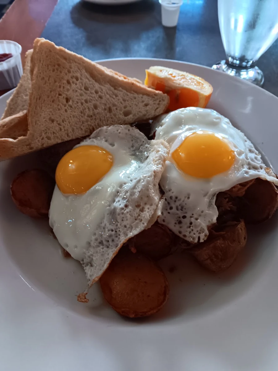 Pulled Pork Hash, All Seasons Grill Whistler