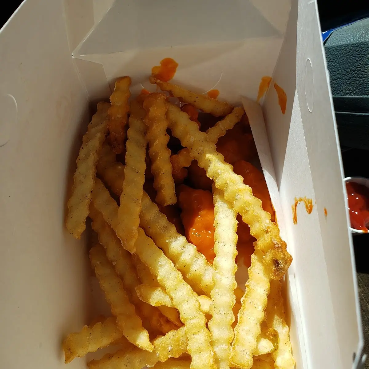 Boneless Wings and Fries
