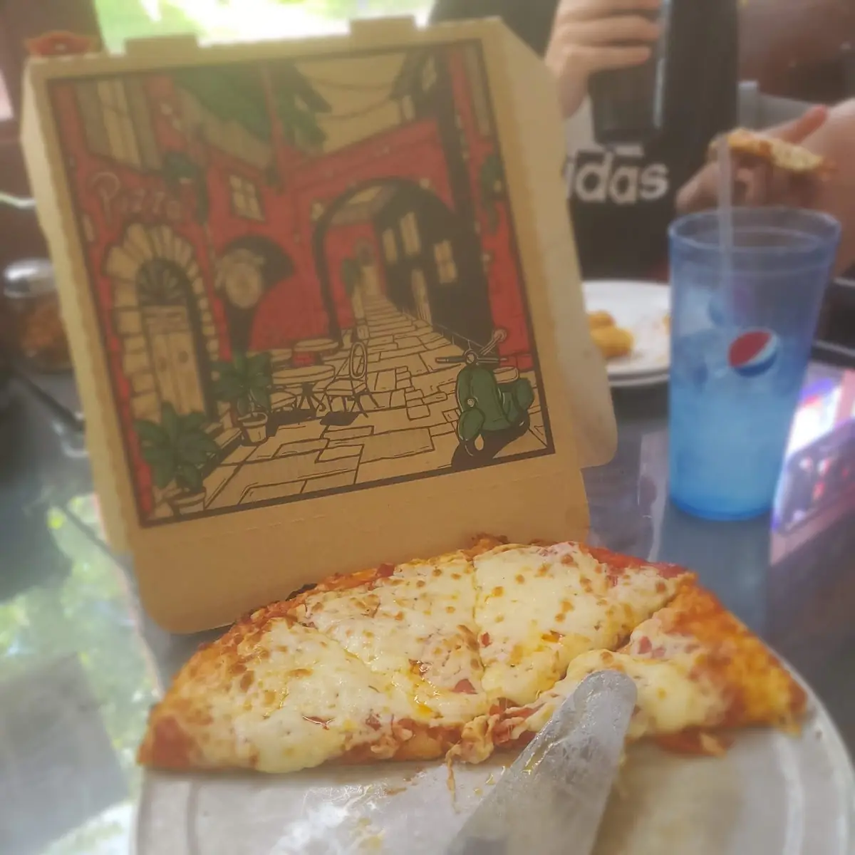 Medium Pepperoni Pizza