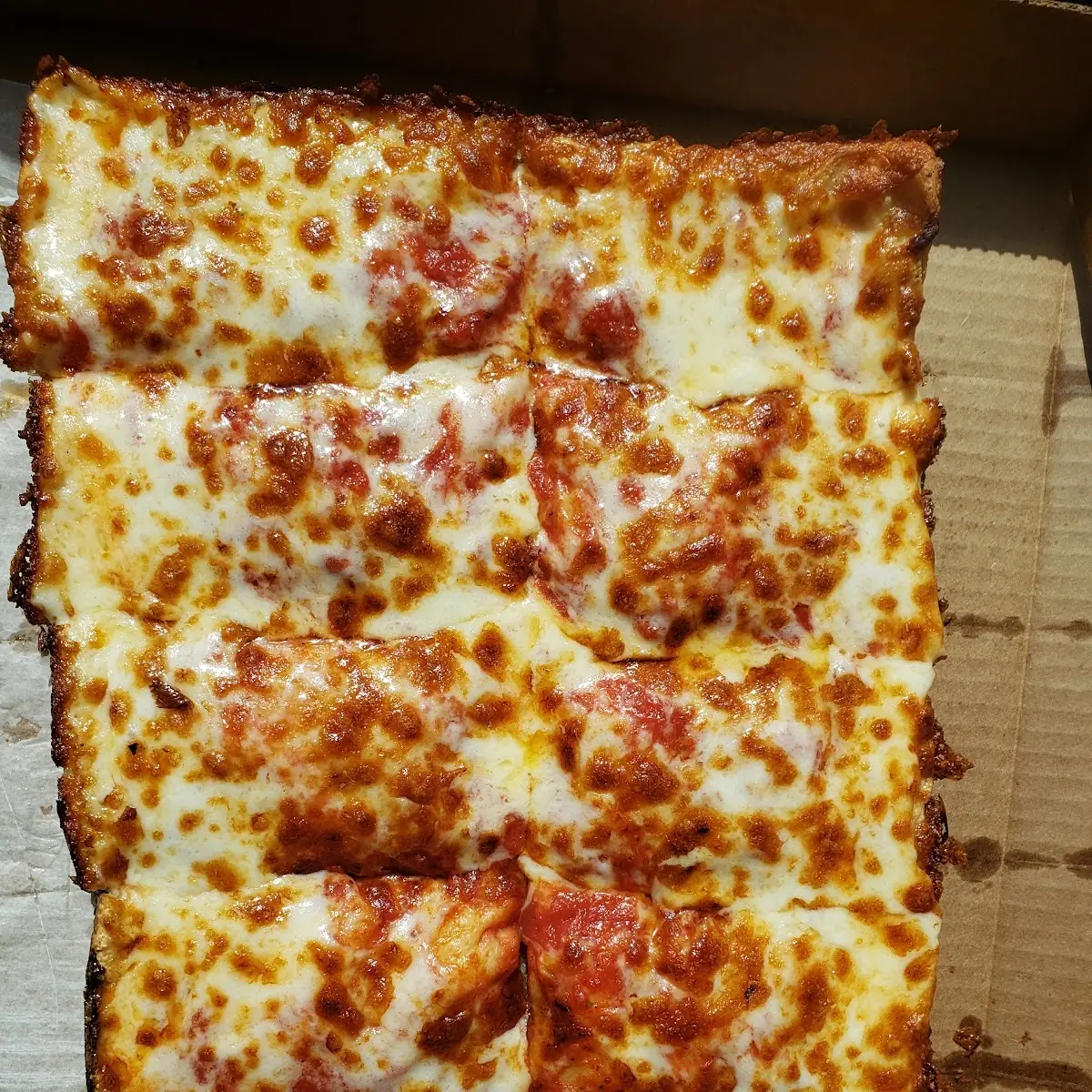 Medium Cheese Deep Dish Pizza
