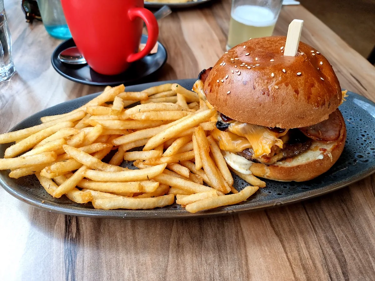 Double Beef Burger, Naked Apple Cider House