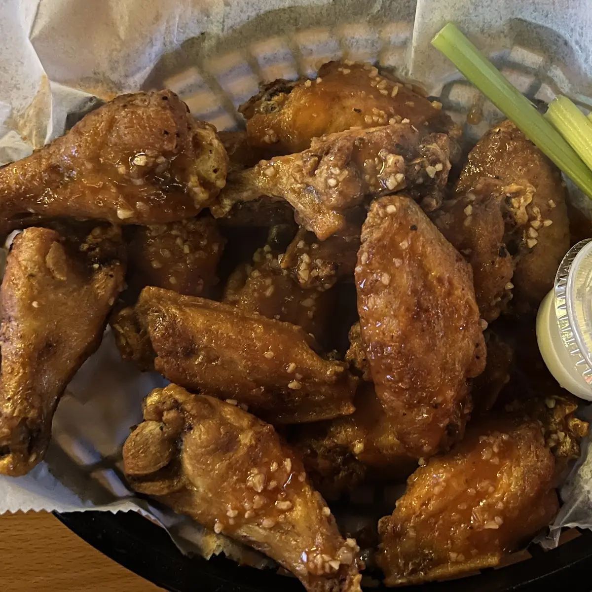 Hot Garlic Chicken Wings