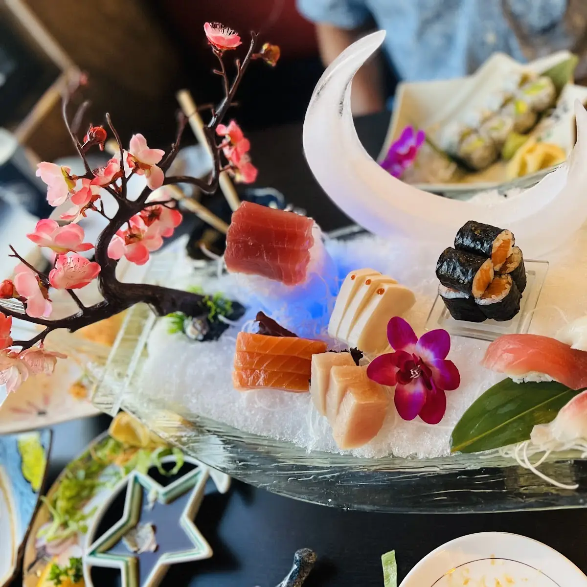 3.Sushi Sashimi Combo