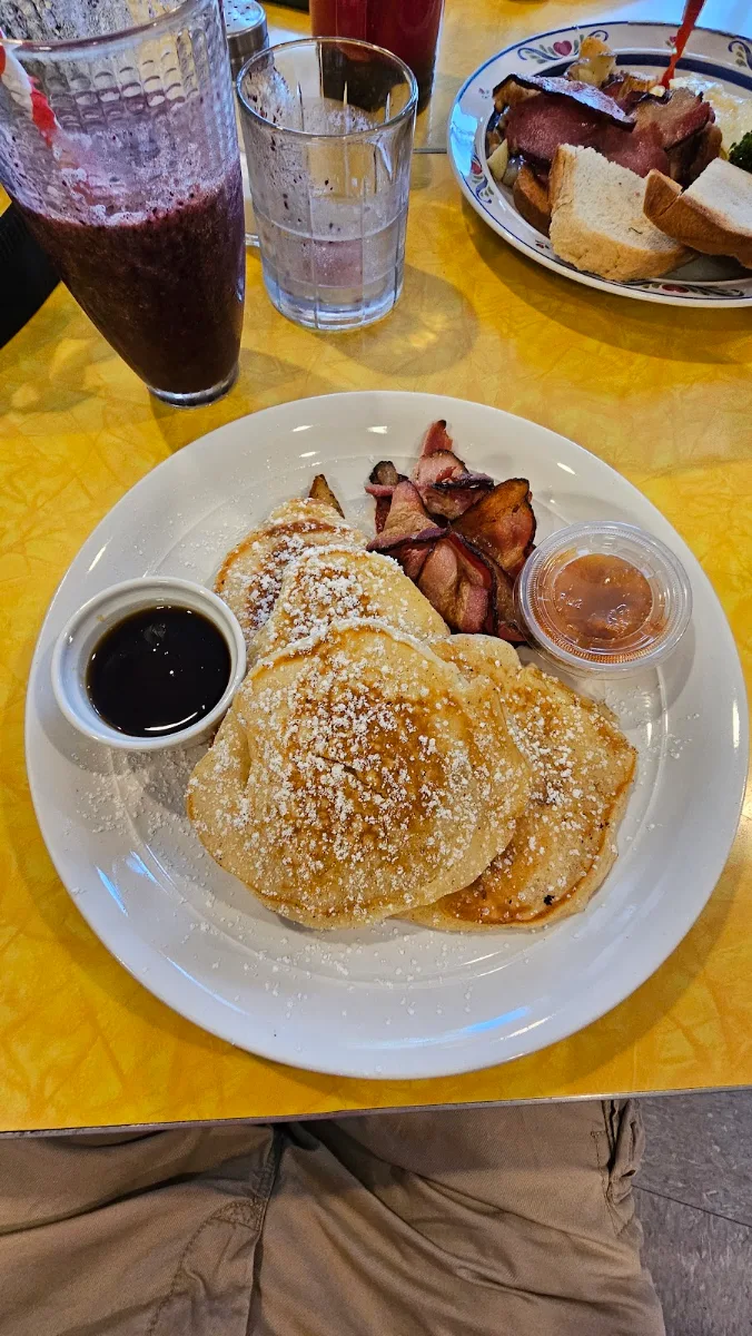 Pancakes with Bacon and Maple Syrup