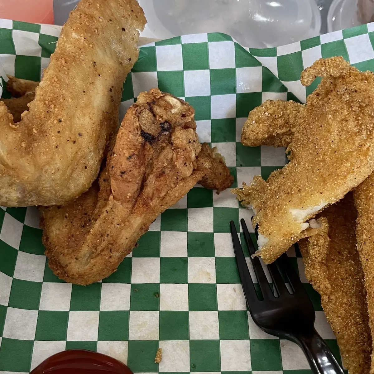 Catfish & Chicken Wings